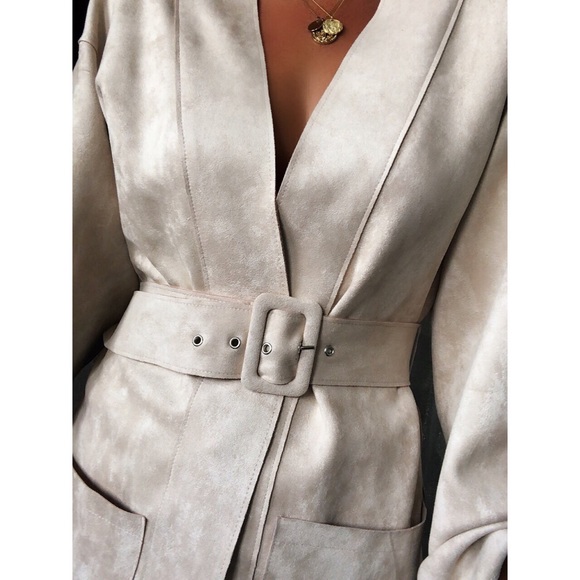 Last 1✨🆕Wona Nude Faux Suede Bell Sleeve Jacket - Picture 2 of 8